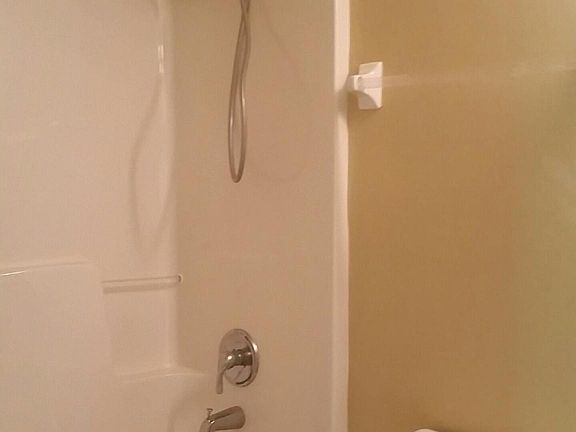4th image of 863/865 Apartment St E