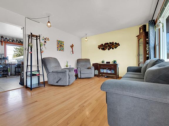 2nd image of 3347 Drexell AVENUE