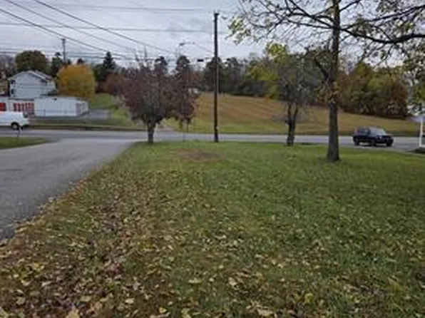 Radford St, Christiansburg, VA 24073