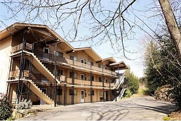 1st image of 606 Mill Ave S APT 7