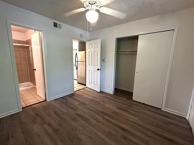 1010 W 23rd St #10 — Photo 14