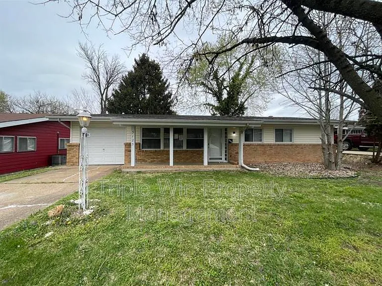 3125 Saint Catherine St — Photo 1