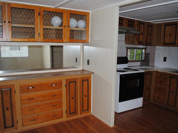 3rd image of 33 Ferguson Cir