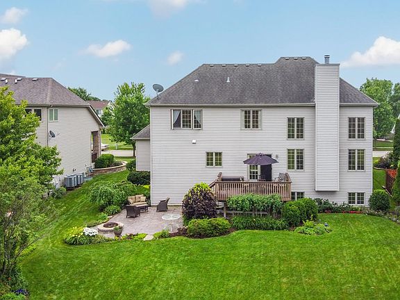 3rd image of 365 Andover Dr