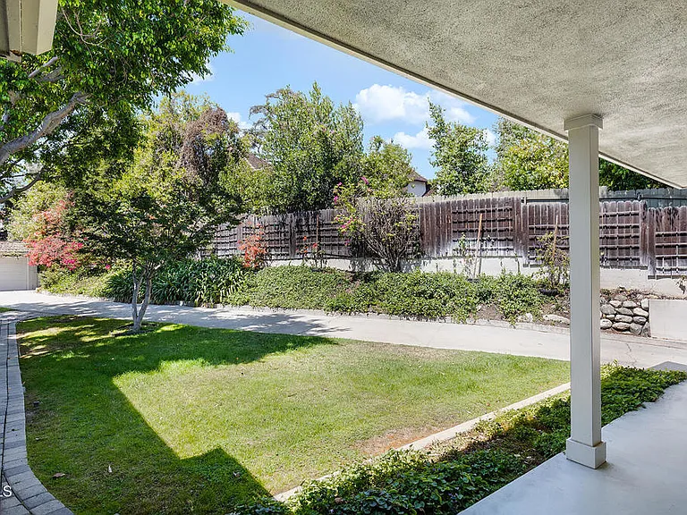 245 Hillside Rd — Photo 24