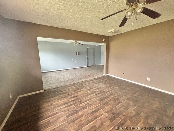 2nd image of 404 N Quapaw Rd