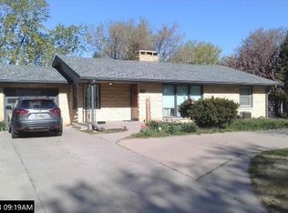 3245 S 48th St #1, Lincoln, NE 68506