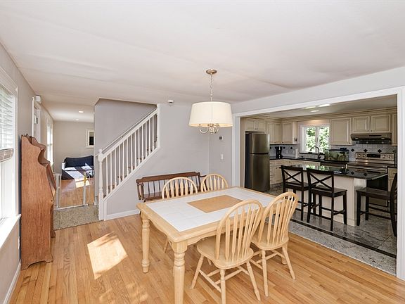 5th image of 24 Woodland Rd