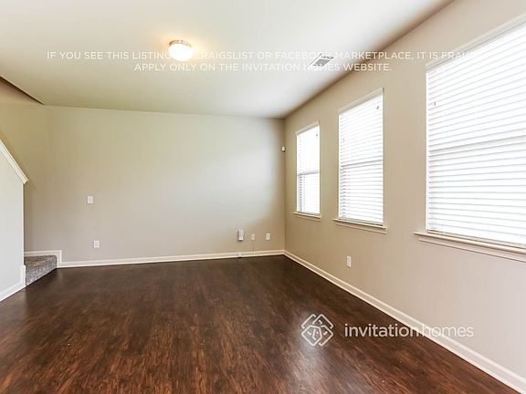 5th image of 3640 Brookhollow Dr