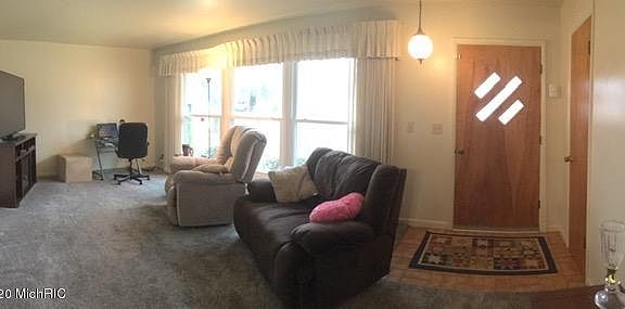 4th image of 30 Leroy St