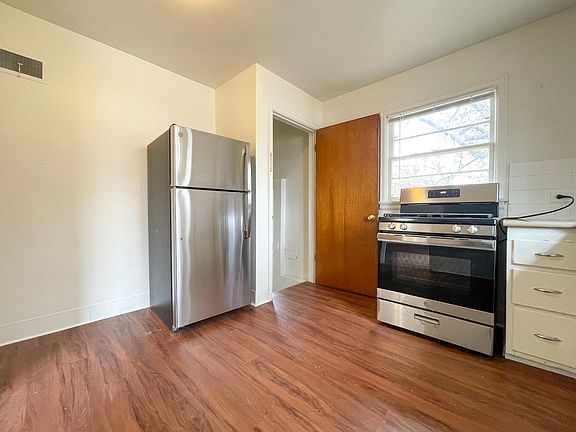 4th image of 2125 S High St #2125