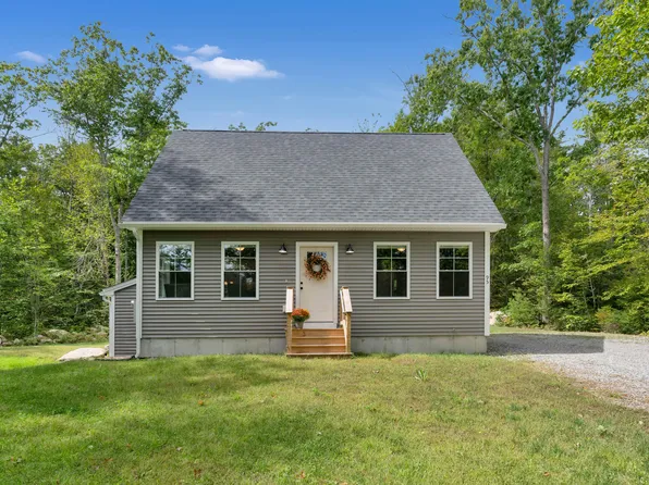 95 Rolling Brook Road, Raymond, ME 04071