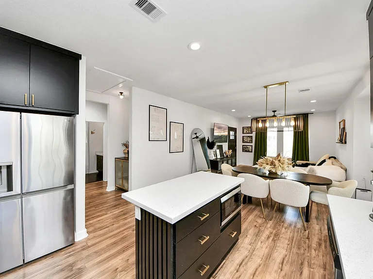 111 Jenkins St — Photo 8