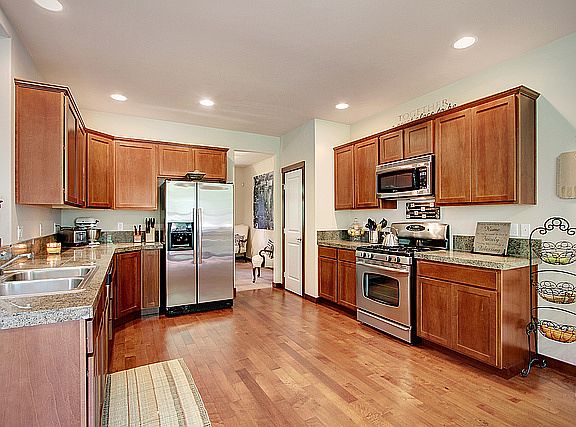 3rd image of 11120 233rd St NE