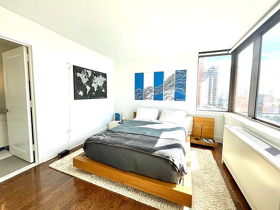 5th image of 300 E 64th St APT 24C