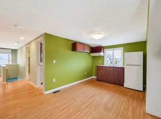 6 Arnold St FLOOR 2, Hicksville, NY 11801