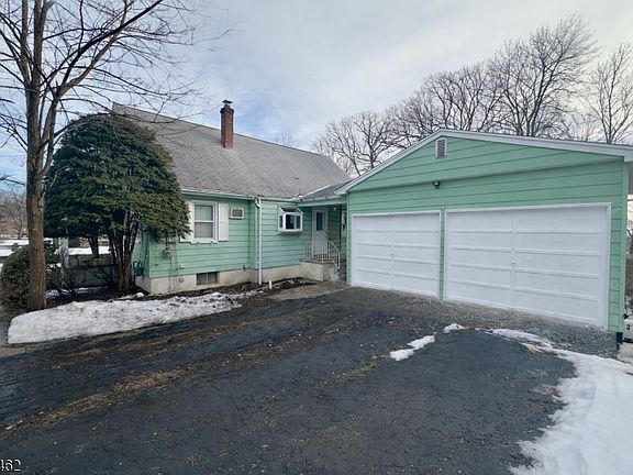 2nd image of 230 Macdonald Dr