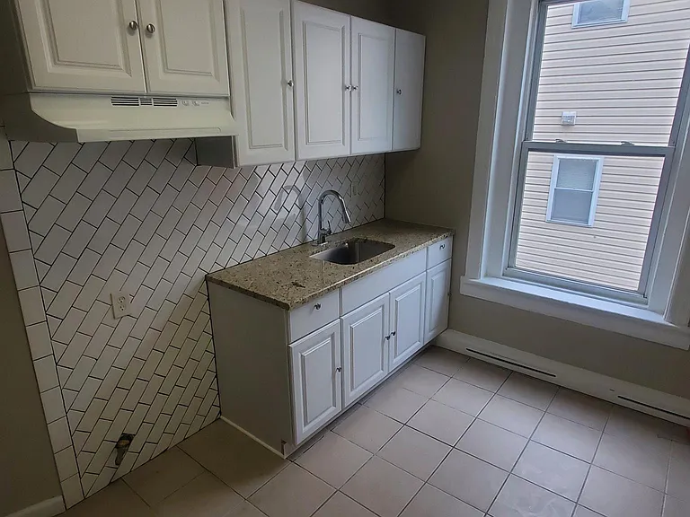 125 2nd St #2 — Photo 1