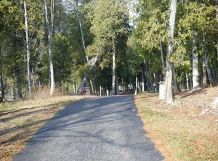 26 Pine Cove Ln, Mackinac Island, MI 49757