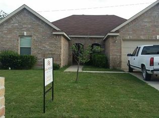 1410 Waldrop Dr, Lancaster, TX 75146