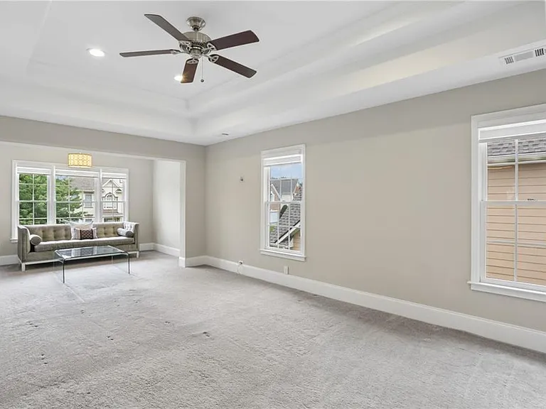 5038 Wickford Dr — Photo 7