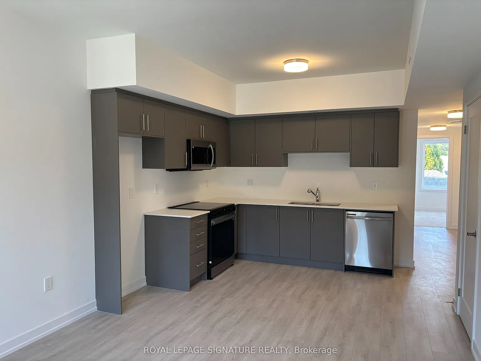 2 bed, $2,400 — Photo 1