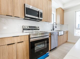Luxurious 3-Bed + 3.5-Bath Modern Home in Hollywood | $750 Look and Lease + 1 Month Free!, Los Angeles, CA 90028