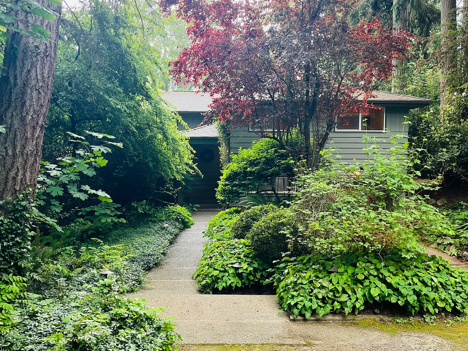 3 bed, 2604 sqft, $4,100 — Photo 3
