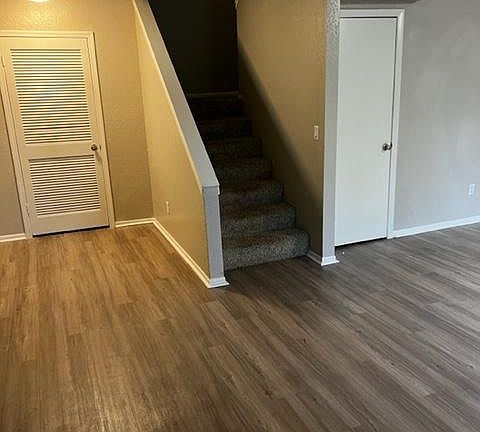 2nd image of 658 Glades Cir APT 222