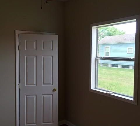 3rd image of 1725 Laharpe St #1