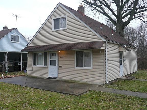 2nd image of 2754 Woodland Ave