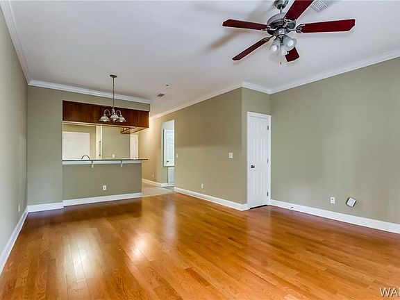 3rd image of 3218 Veterans Memorial Pkwy APT 3208