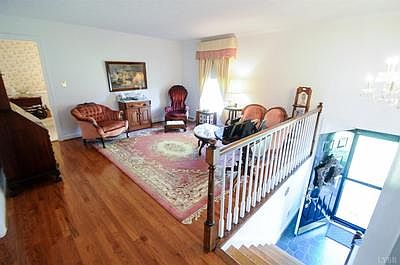 5th image of 1106 Wellington Dr
