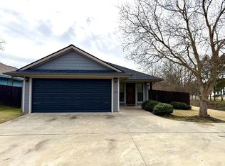 1713 Palasota Dr, Bryan, TX 77803