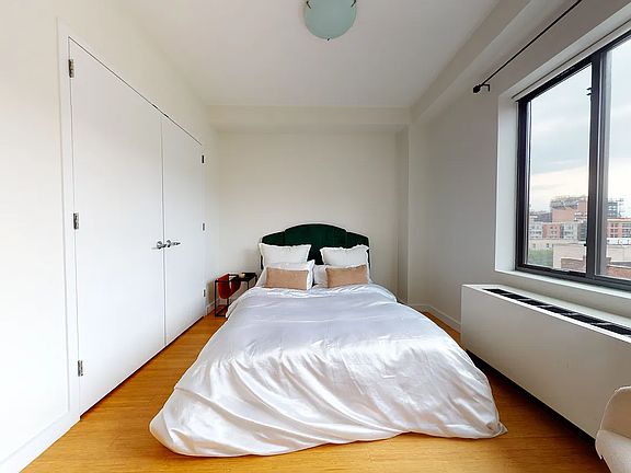 4th image of 353 E 104th St APT 7D