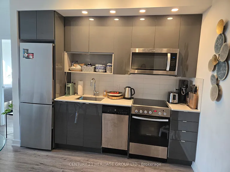 630 Greenwood Ave #304 — Photo 4