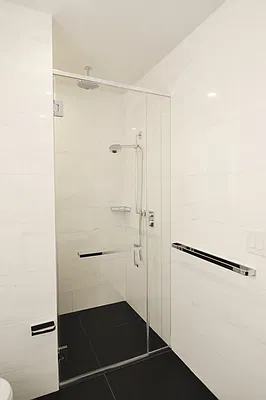 Rented by BLU Real Estate | media 20