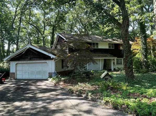 119 Eddy Drive, Huntington Station, NY 11746