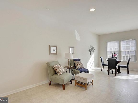 4th image of 3904 Halton Hall Ln