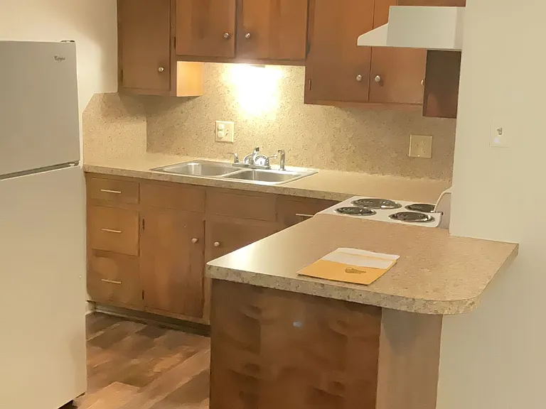 900 E South St #8 — Photo 4