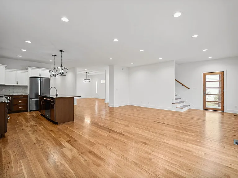 515 Wilcox St — Photo 12