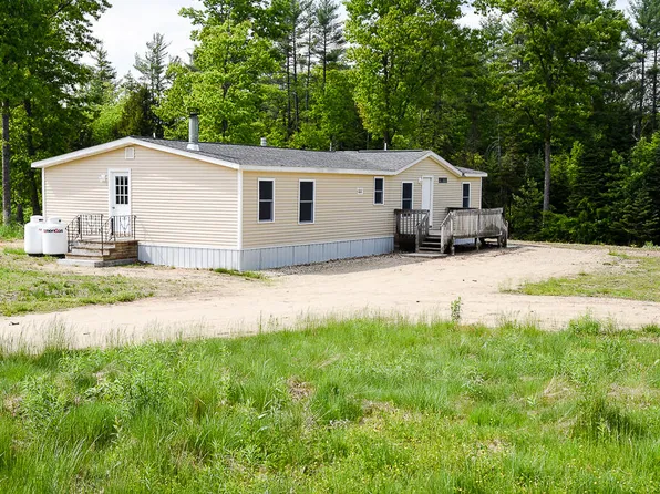 37 Clover Lane, Paris, ME 04281