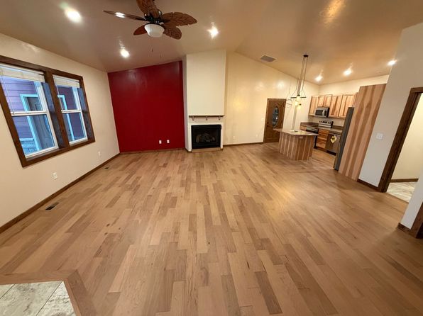 11 Fieldcross Ln UNIT B