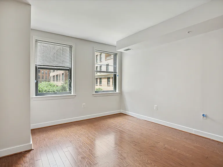616 E St NW #402 — Photo 11