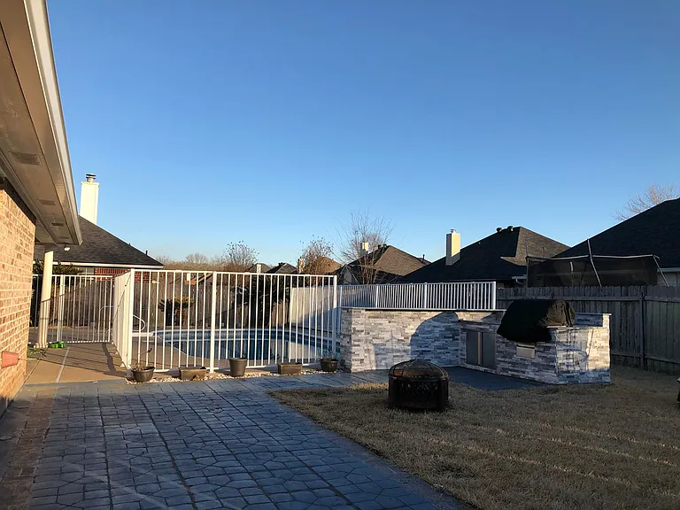 6000 Zachary Cir — Photo 3