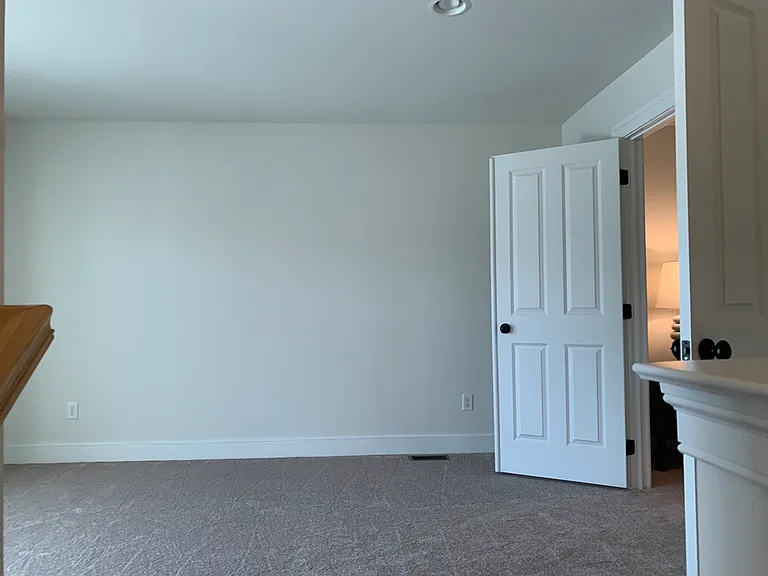 607 W Mulberry St — Photo 20