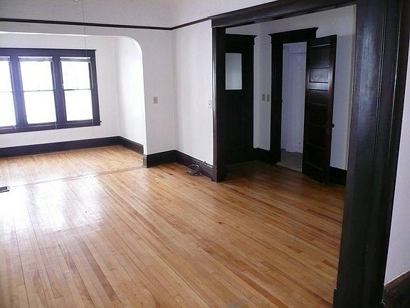 4th image of 3017 E Calhoun Pkwy APT 1
