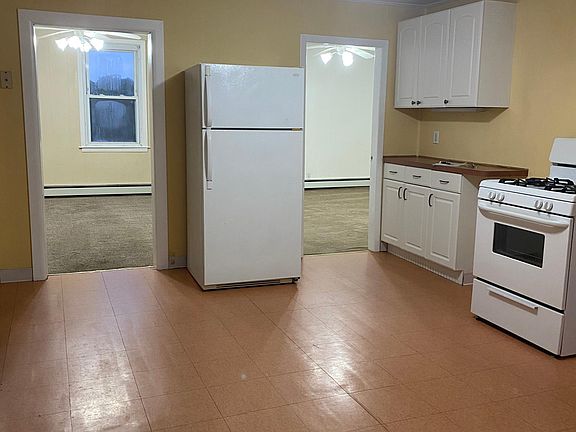 2nd image of 163 Gray St Floor 3
