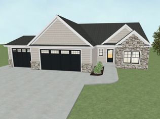 1610 Broadway St, Pella, IA 50219