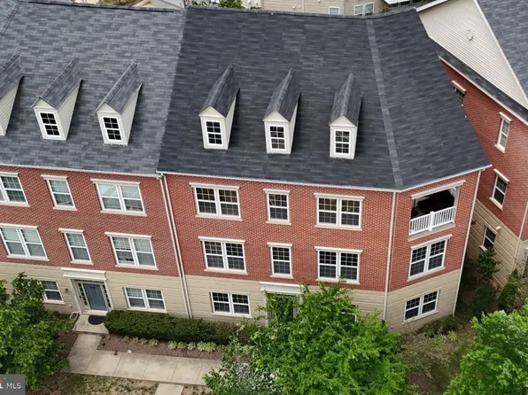 16000 Madison Ridge Pl, Gainesville, VA 20155
